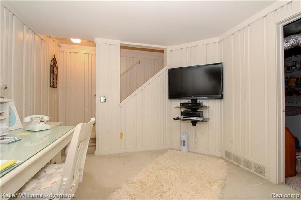 22280 Edgewater Novi, MI 48375 - Photo 15 of 20