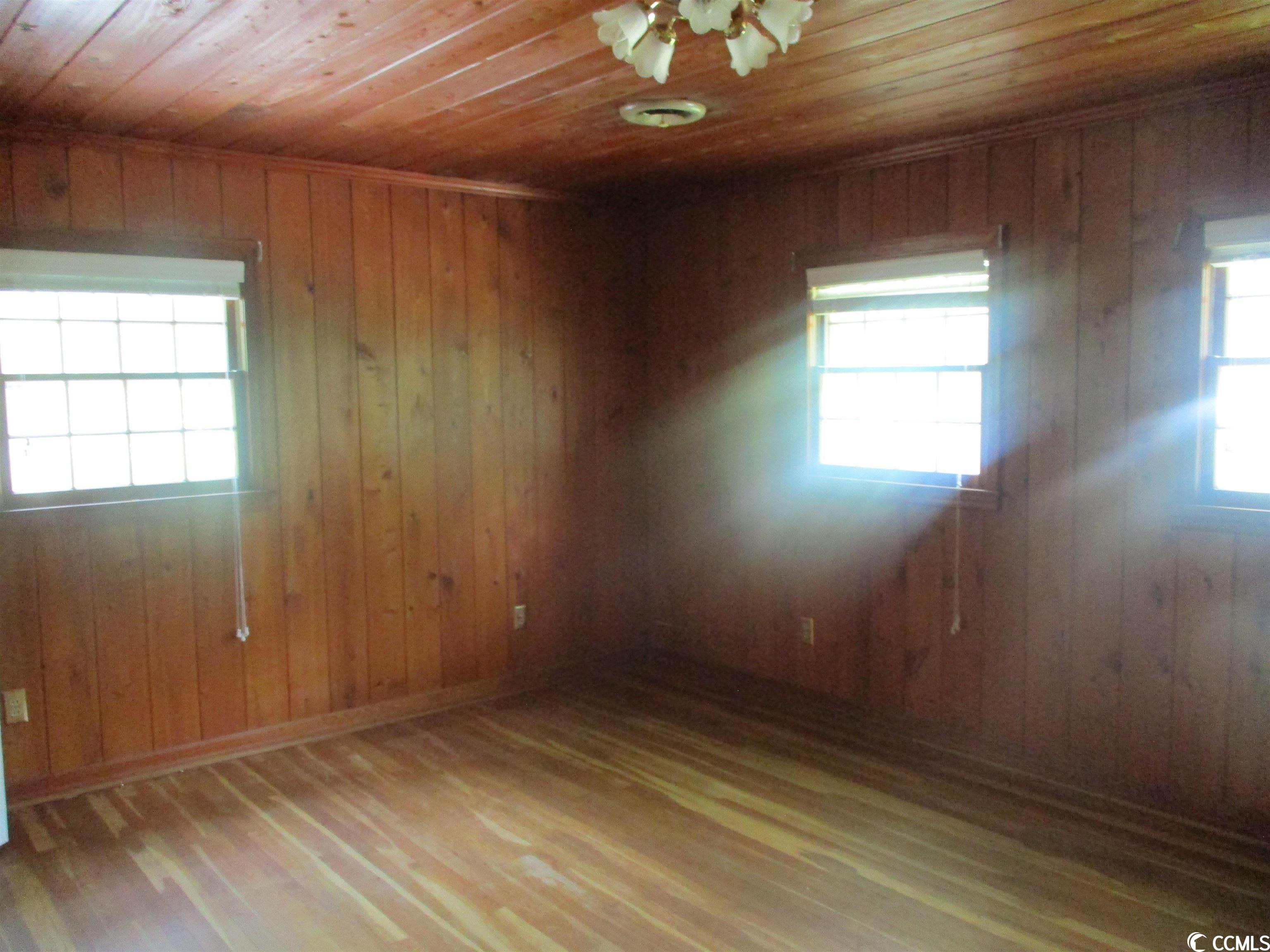 102 Forest Court Mullins, SC 29574 - Photo 19 of 28