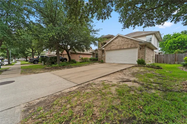 $2,100 | 32227 Willow Creek Park, Conroe, TX 77385