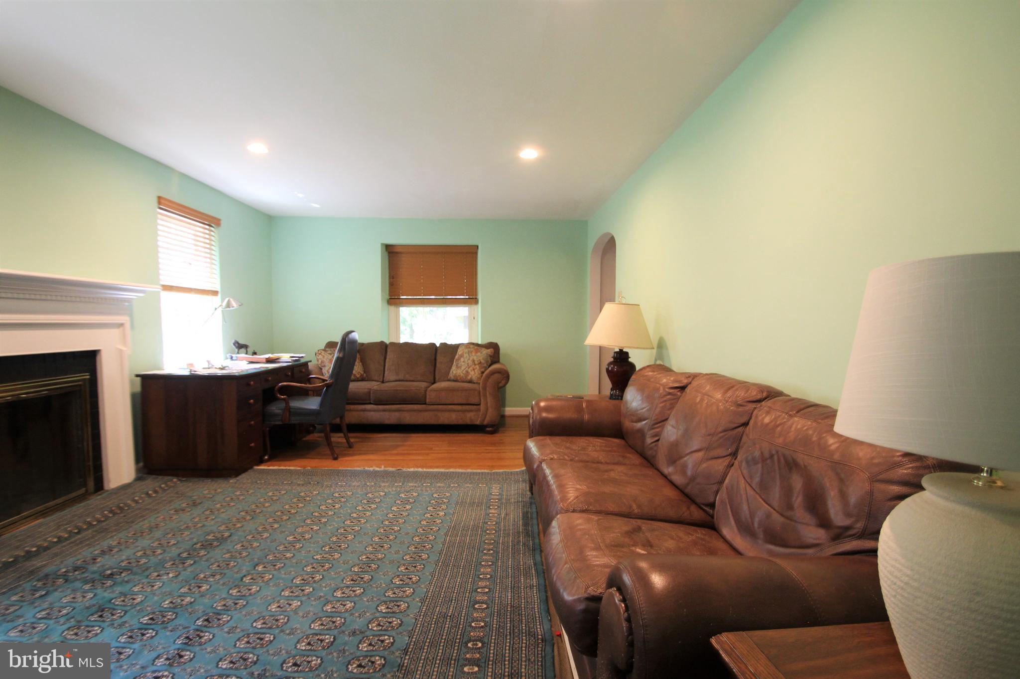 64 West Princeton Road Bala Cynwyd, PA 19004 - Photo 5 of 29 Living room