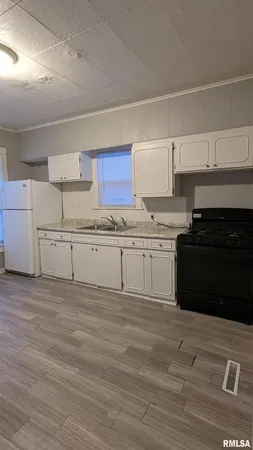 $89,900 | 540 16th Avenue, East Moline, IL 61244