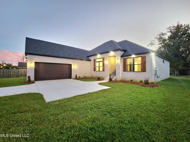 $554,500 | 620 Old Savannah Drive, Long Beach, MS 39560