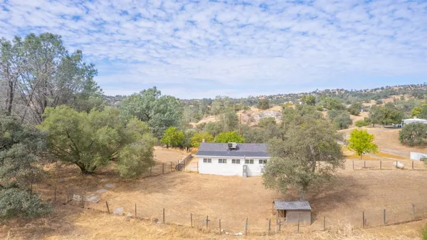 $449,900 | 29531 Morgan Canyon Road, Prather, CA 93651