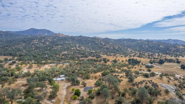 $449,900 | 29531 Morgan Canyon Road, Prather, CA 93651