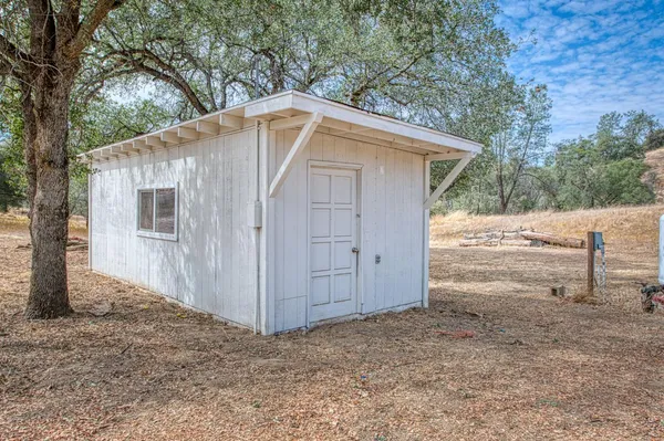 $449,900 | 29531 Morgan Canyon Road, Prather, CA 93651