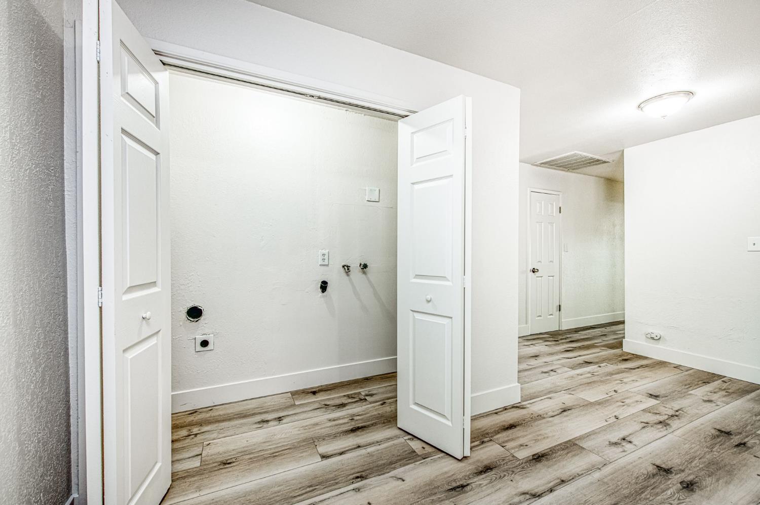 29531 Morgan Canyon Road Prather, CA 93651 - Photo 9 of 42 a view of wooden floor