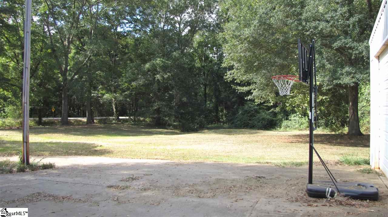 1806 Welcome Road Williamston, SC 29697 - Photo 3 of 16