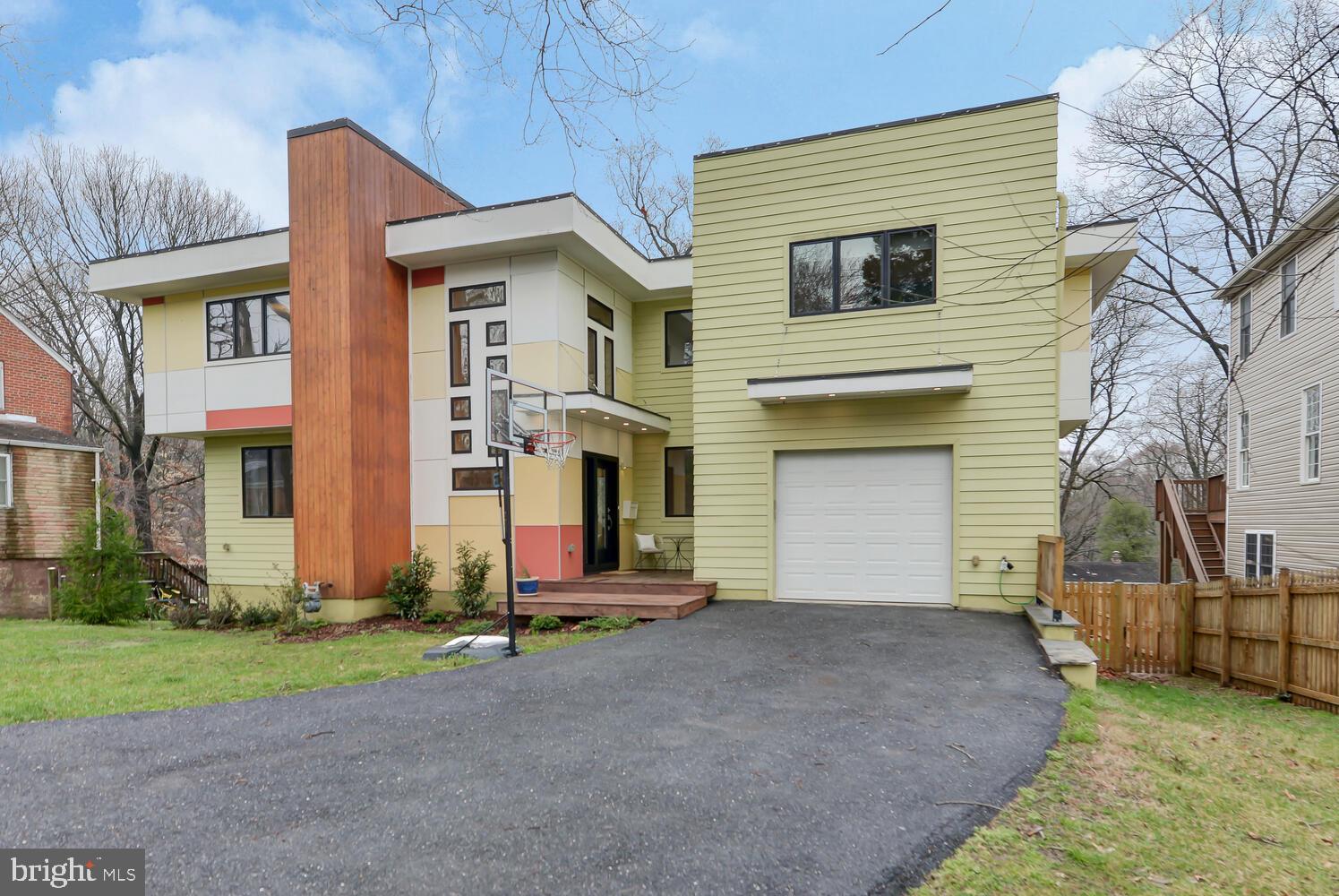 127 Ritchie Avenue Silver Spring, MD 20910 - Photo 3 of 133