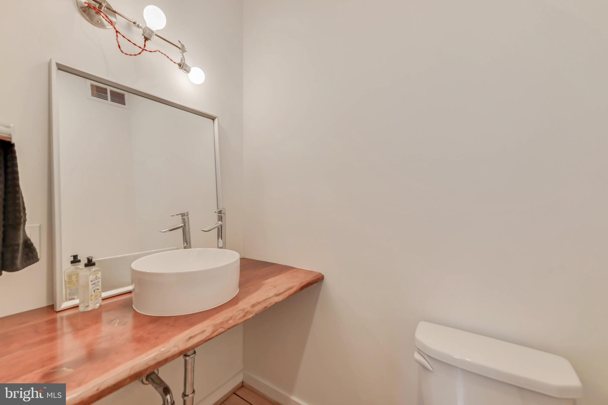 127 Ritchie Avenue Silver Spring, MD 20910 - Photo 22 of 133