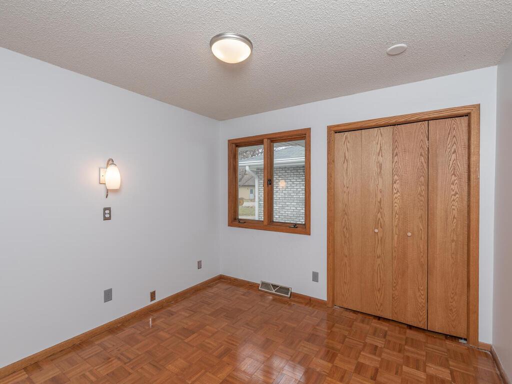 18123 Valley View Road Eden Prairie, MN 55346 - Photo 17 of 36 Gallery Image 17