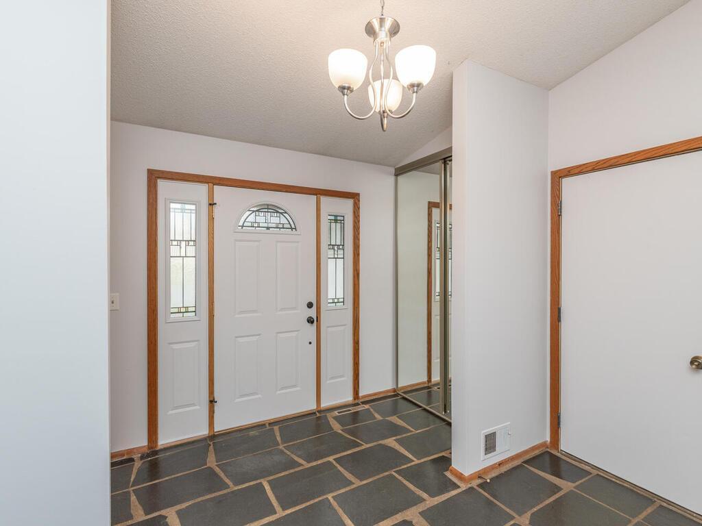 18123 Valley View Road Eden Prairie, MN 55346 - Photo 3 of 36 Gallery Image 3