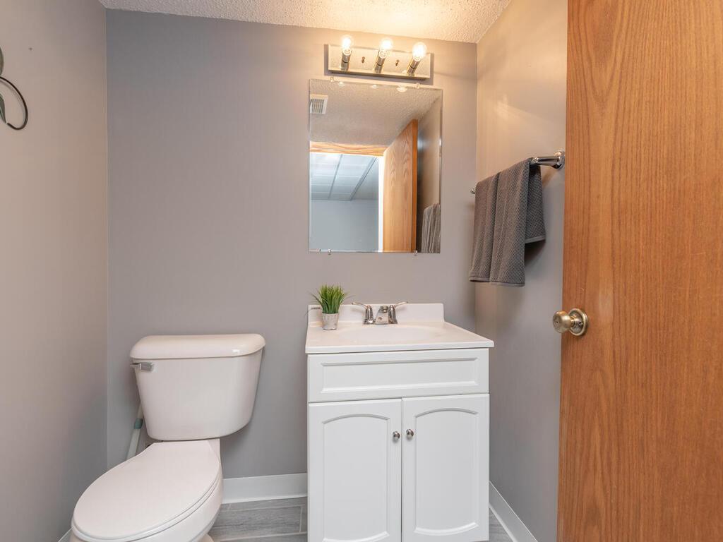 18123 Valley View Road Eden Prairie, MN 55346 - Photo 23 of 36 Gallery Image 23