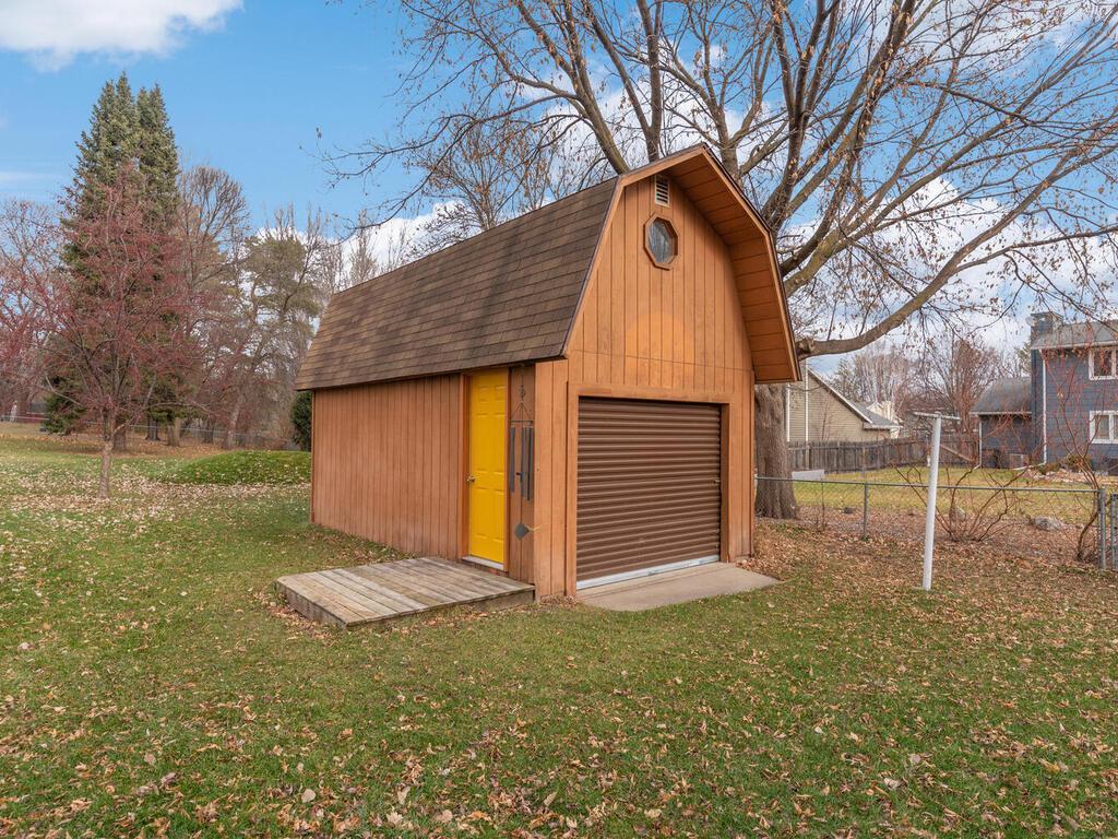 18123 Valley View Road Eden Prairie, MN 55346 - Photo 32 of 36 Gallery Image 32