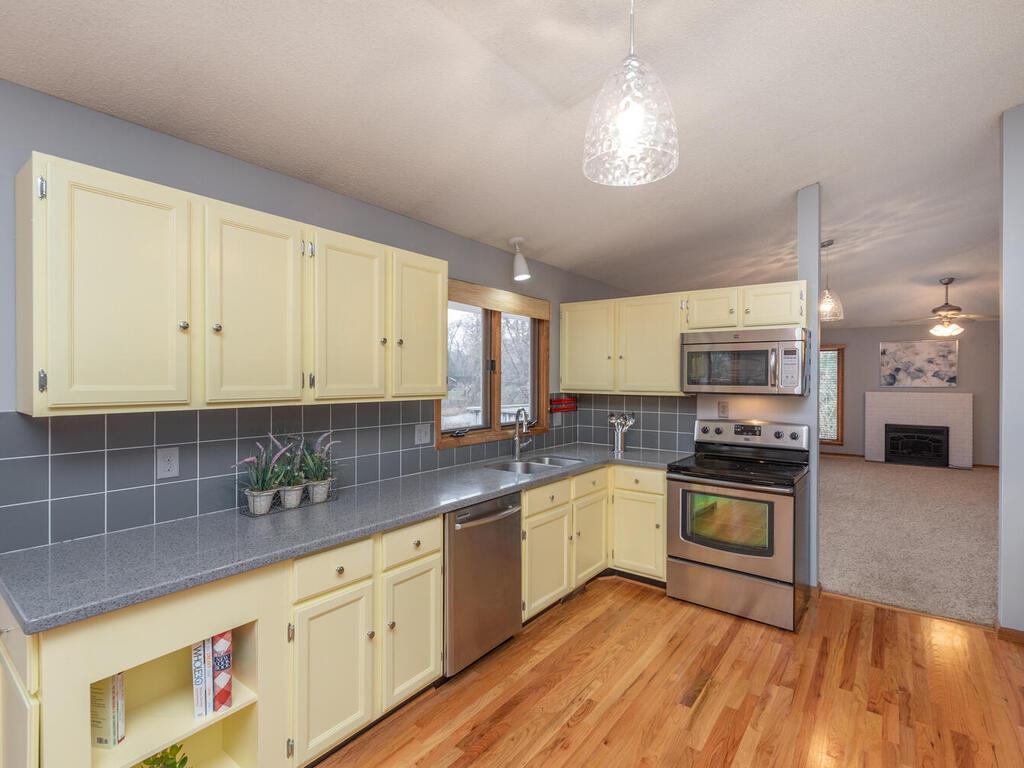 18123 Valley View Road Eden Prairie, MN 55346 - Photo 9 of 36 Gallery Image 9