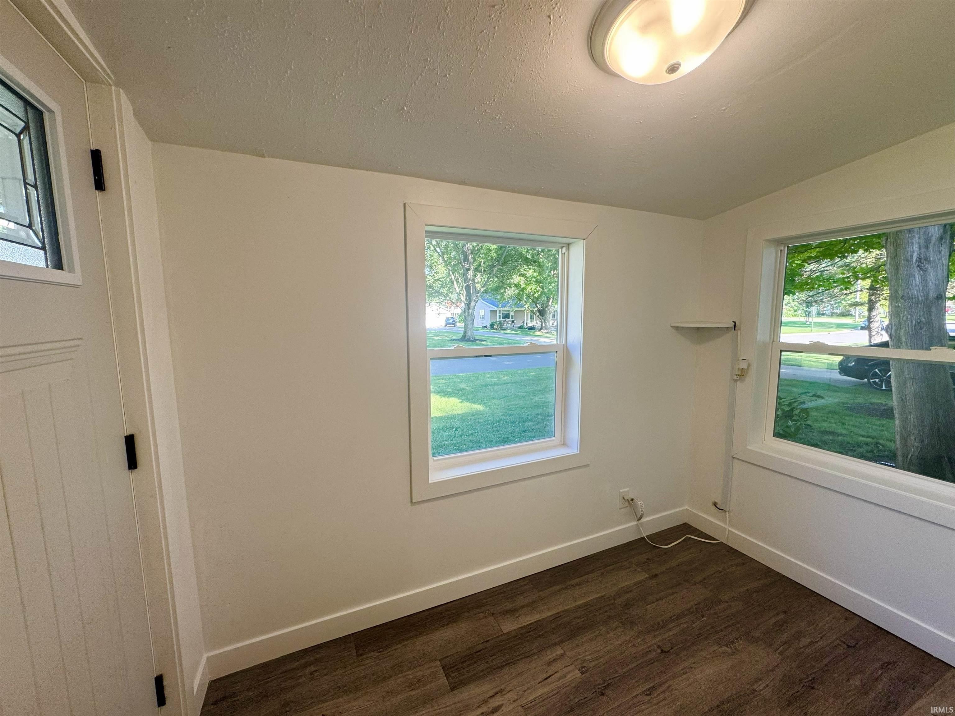 205 South Washington Street Wakarusa, IN 46573 - Photo 14 of 29