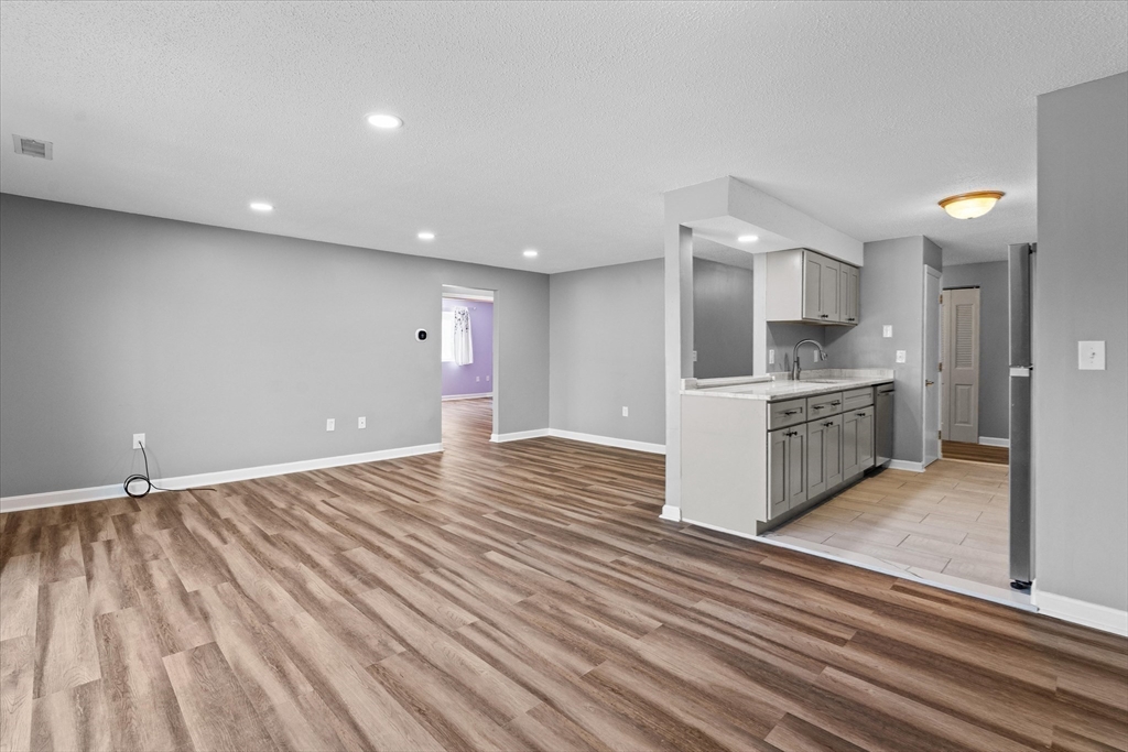 181 Littleton Road, Unit 401 Chelmsford, MA 01824 - Photo 8 of 40 Gallery Image 8