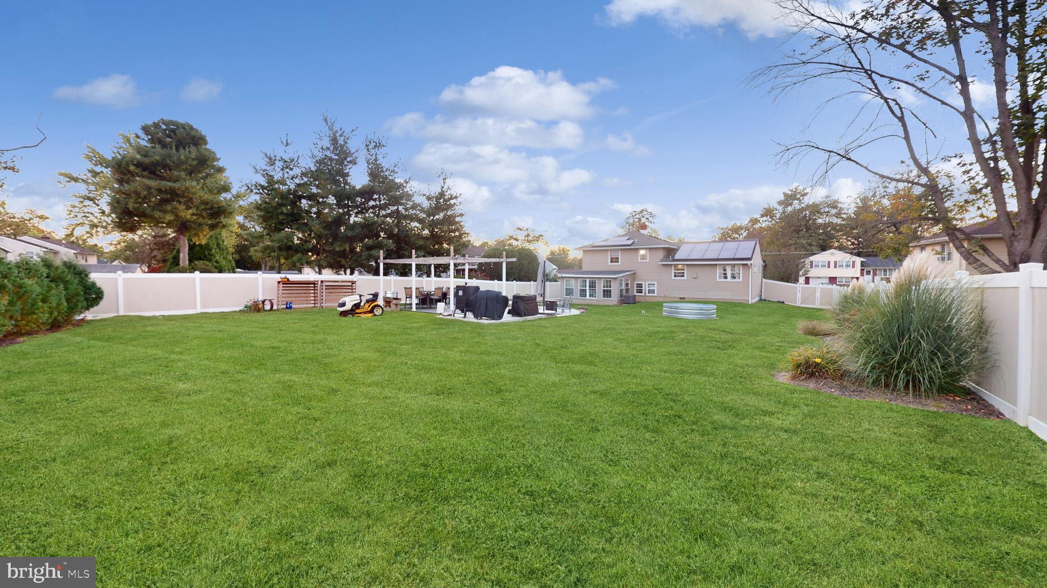 110 Valleybrook Road East Cherry Hill, NJ 08034 - Photo 24 of 25 Expansive backyard