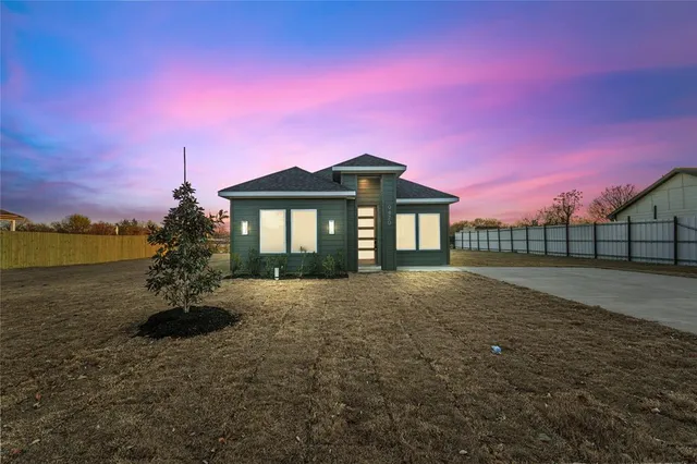 $295,000 | 9470 Sandyland Boulevard, Dallas, TX 75217