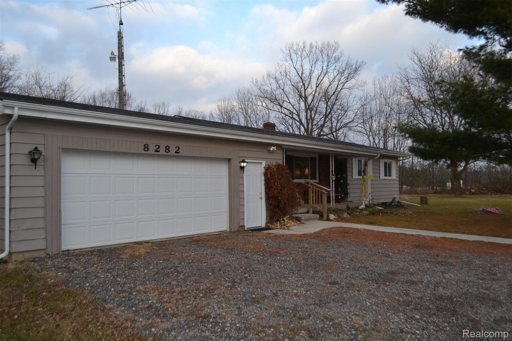 8282 Calkins Road Flint, MI 48532 - Photo 35 of 49 DSC_0271.JPG