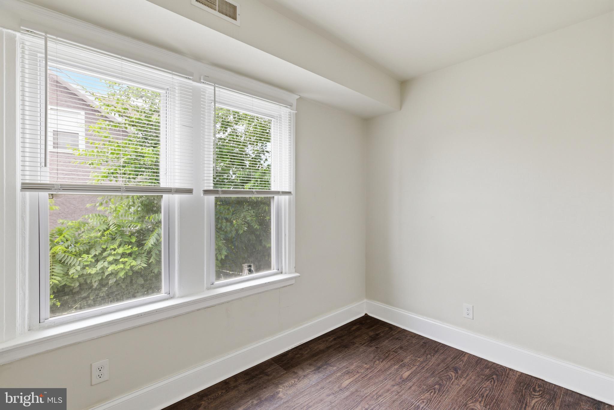 820 Greenhill Road Sharon Hill, PA 19079 - Photo 10 of 37