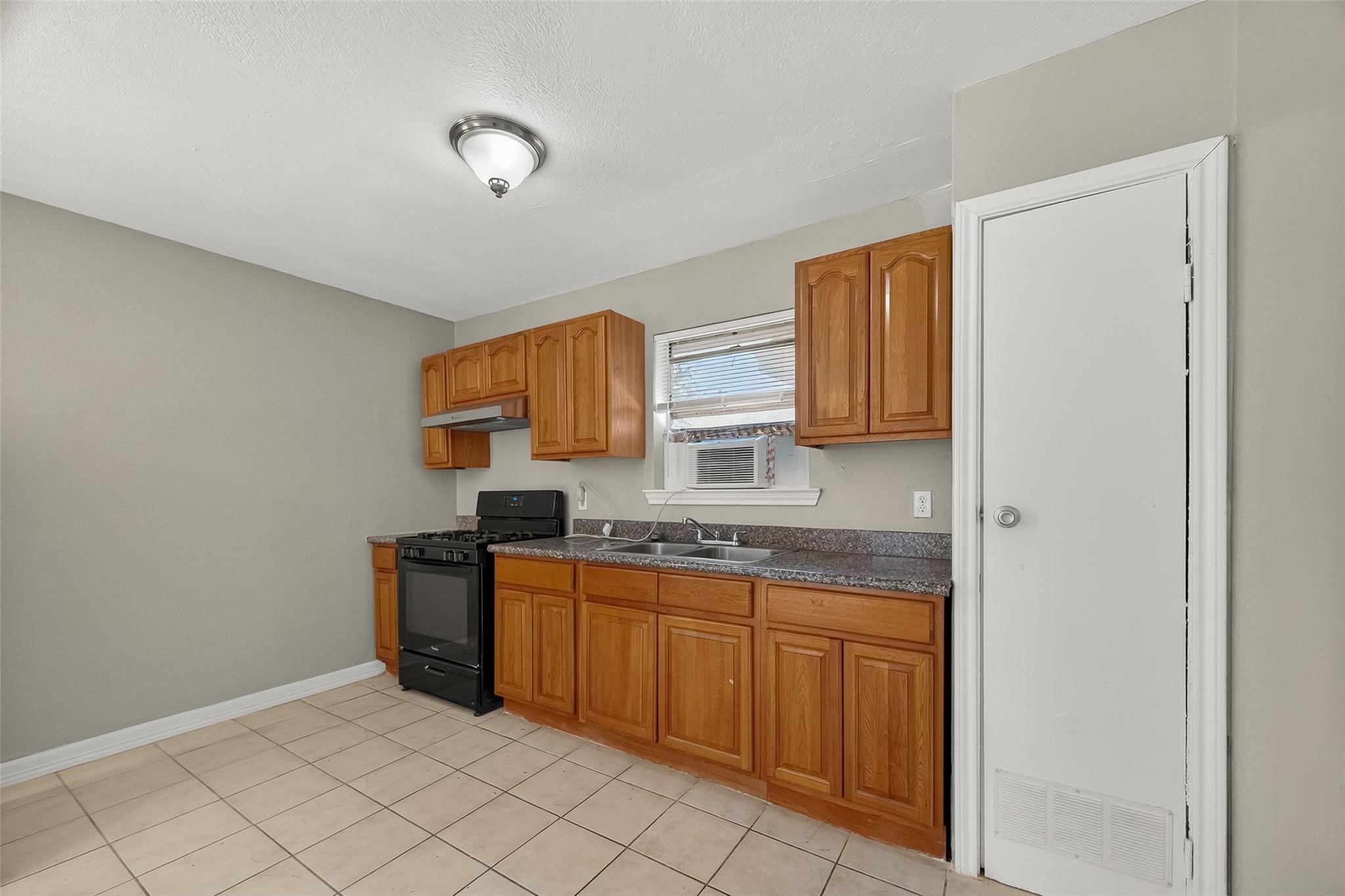 8814 Manus Street, Unit 5 Houston, TX 77093 - Photo 20 of 27