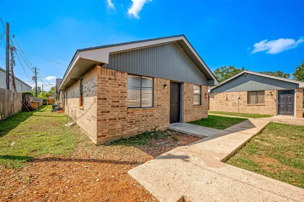 $950 | 8814 Manus Street, Unit 1, Houston, TX 77093