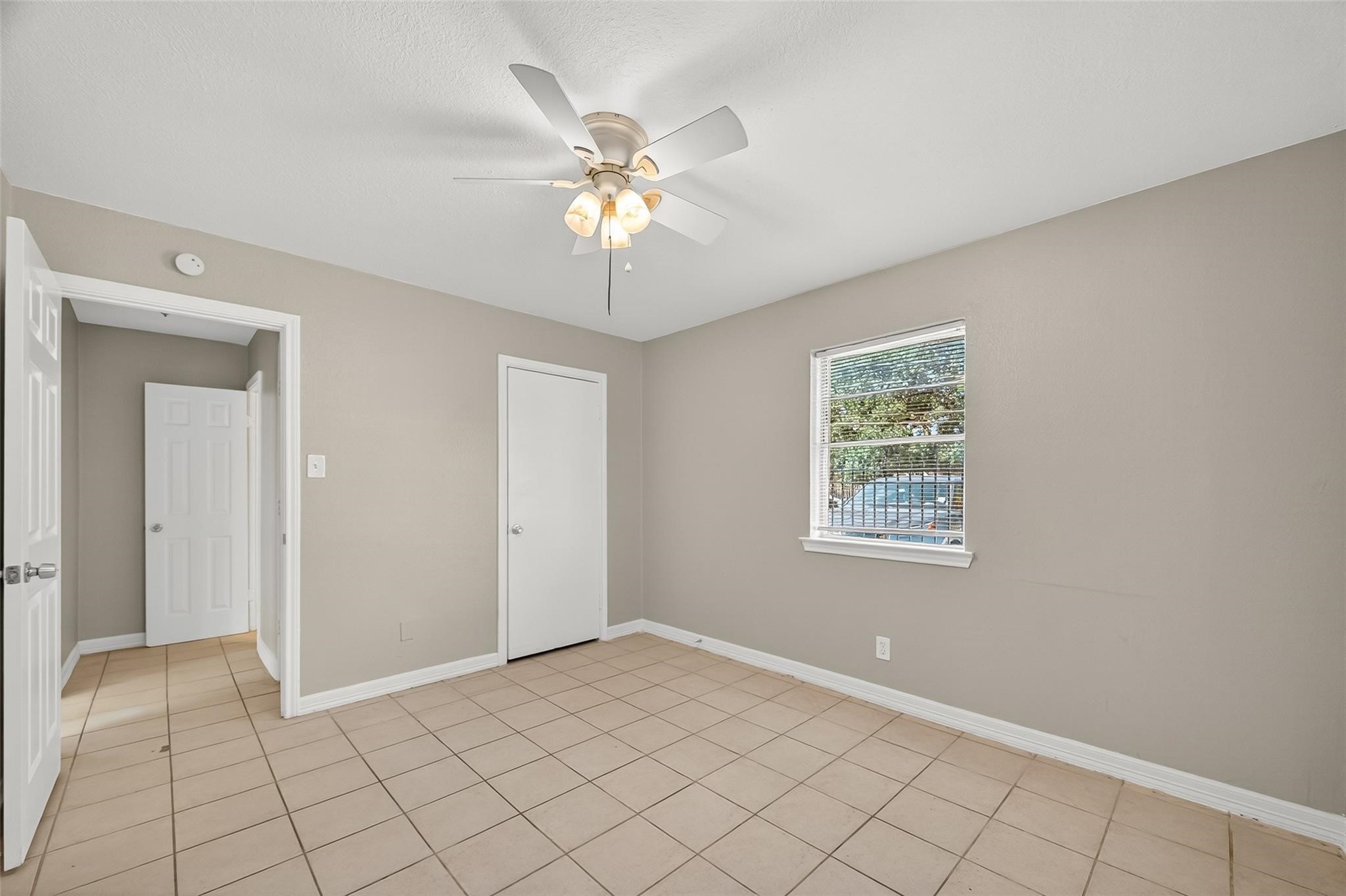 8814 Manus Street, Unit 5 Houston, TX 77093 - Photo 9 of 27