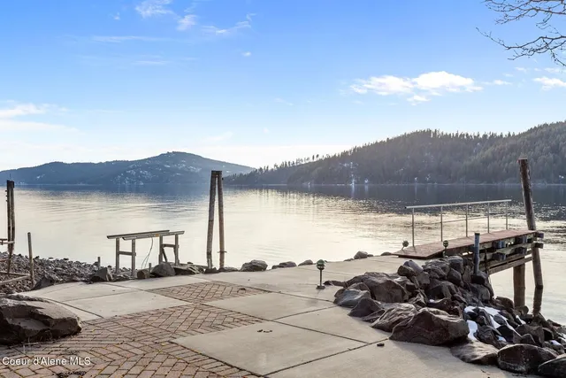 $1,600,000 | 5243 South Freedom Lane, Harrison, ID 83833