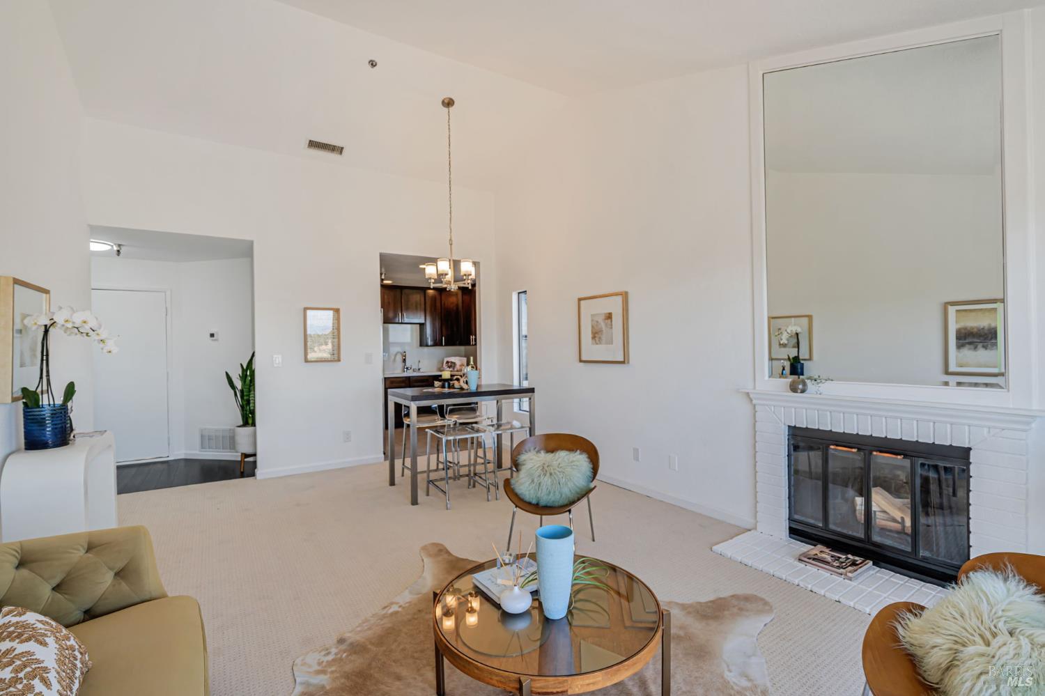 270 Channing Way, Unit 1 San Rafael, CA 94903 - Photo 7 of 32