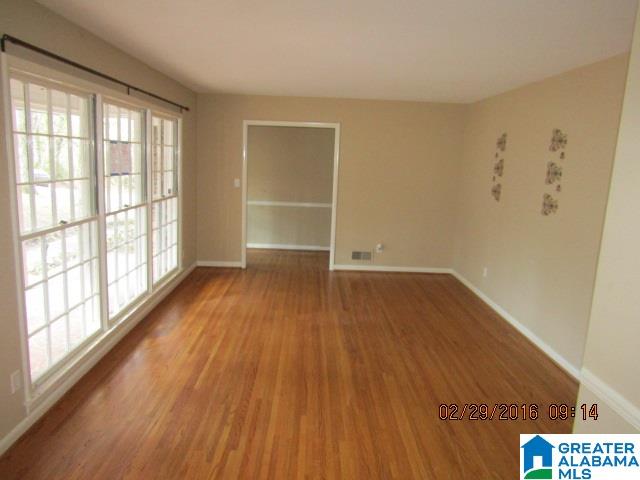 932 Martinwood Road Birmingham, AL 35235 - Photo 5 of 19