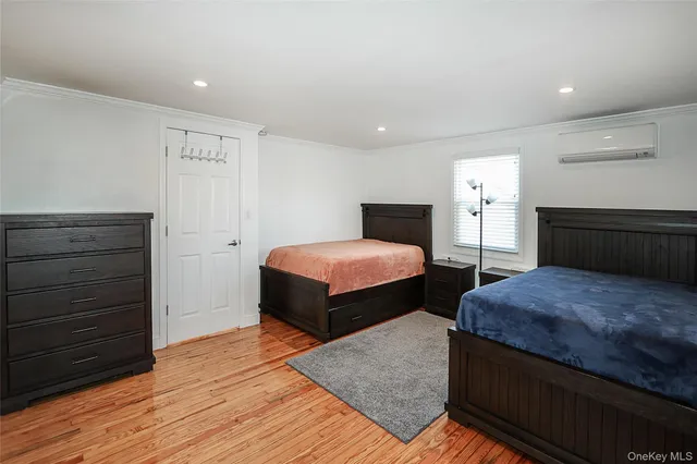 $899,999 | 132 Bethel Road, Albertson, NY 11507