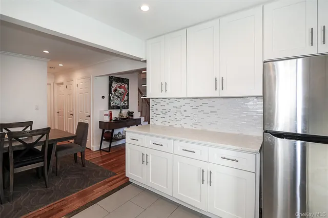 $899,999 | 132 Bethel Road, Albertson, NY 11507