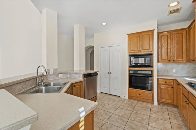 $3,000 | 5819 Brook Bend Drive, Sugar Land, TX 77479