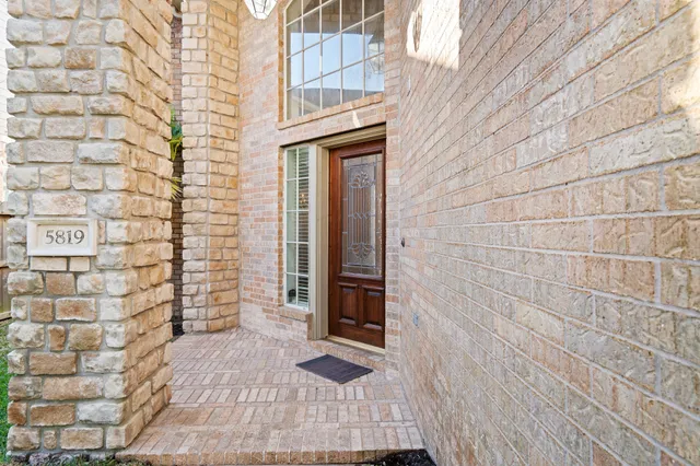 $3,000 | 5819 Brook Bend Drive, Sugar Land, TX 77479