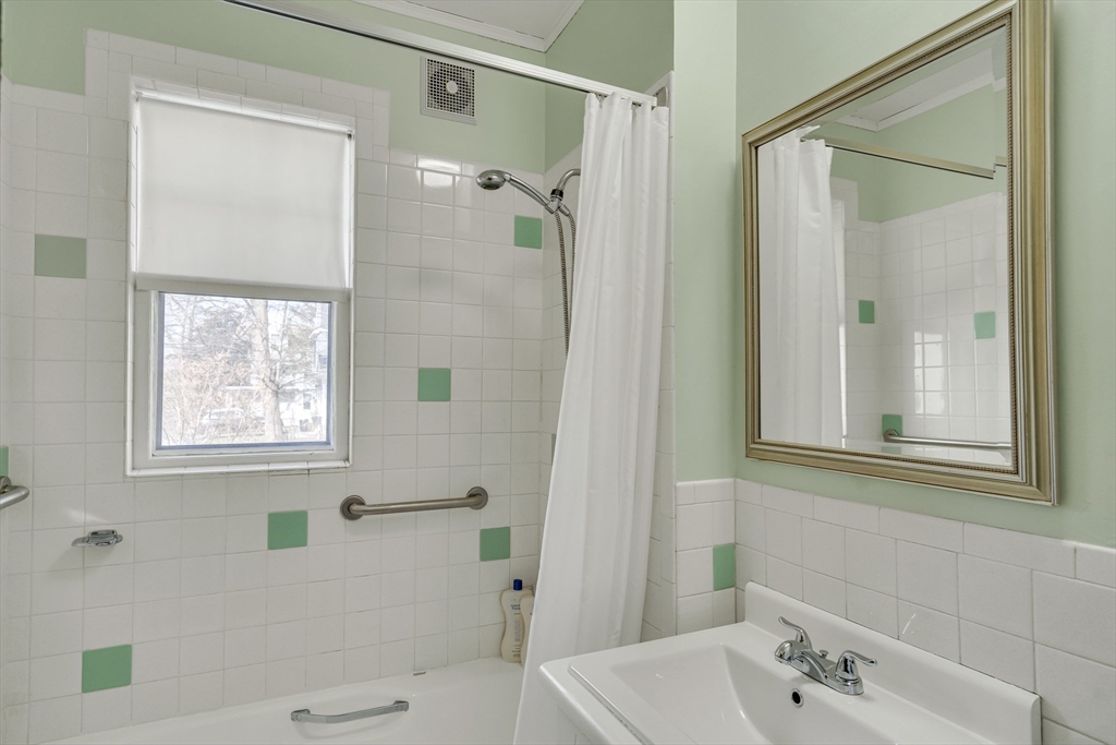 82 Oak Street Lexington, MA 02421 - Photo 33 of 42