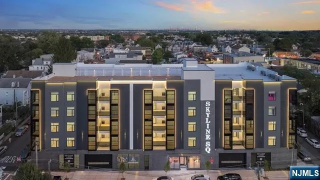 $3,295 | 22-36 Bloomfield Avenue, Unit 116, Paterson, NJ 07503