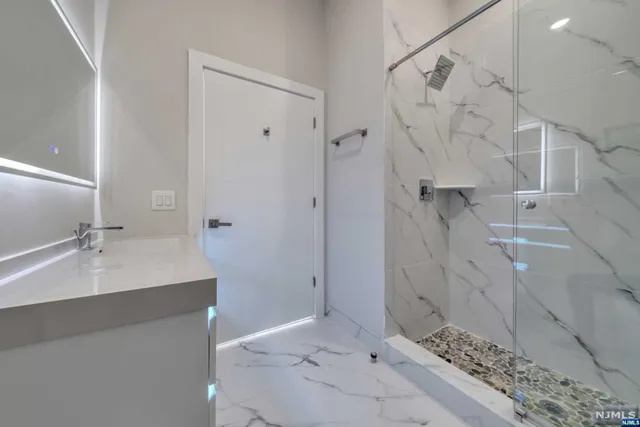 $3,095 | 22-36 Bloomfield Avenue, Unit 303, Paterson, NJ 07503