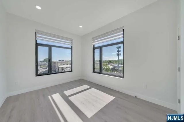 $3,295 | 22-36 Bloomfield Avenue, Unit 116, Paterson, NJ 07503