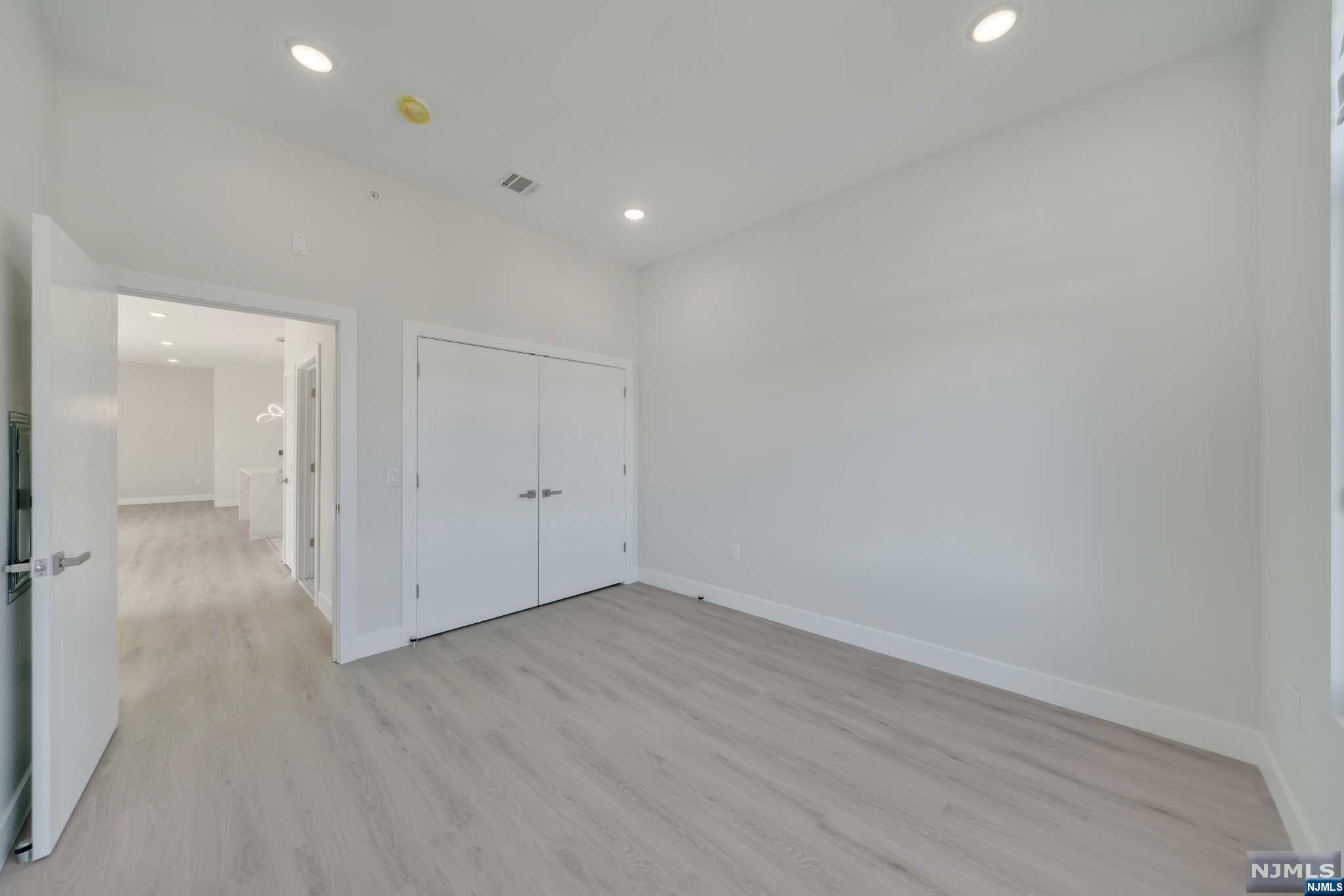 22-36 Bloomfield Avenue, Unit 303 Paterson, NJ 07503 - Photo 16 of 23