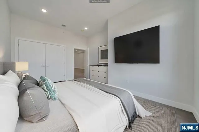 $3,295 | 22-36 Bloomfield Avenue, Unit 116, Paterson, NJ 07503