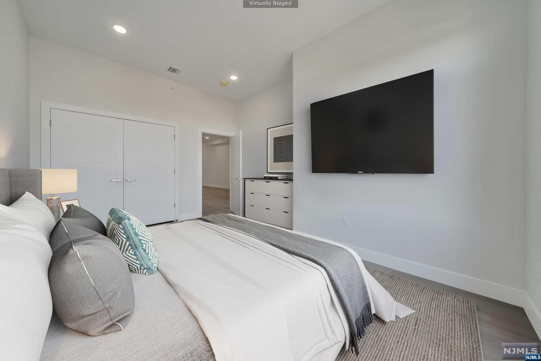 22-36 Bloomfield Avenue, Unit 303 Paterson, NJ 07503 - Photo 7 of 23