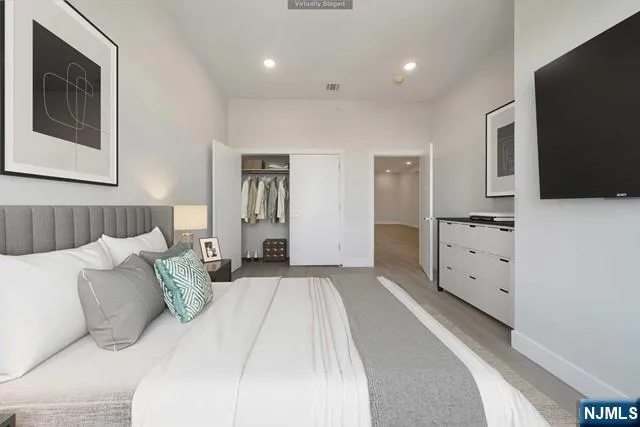 $3,295 | 22-36 Bloomfield Avenue, Unit 116, Paterson, NJ 07503