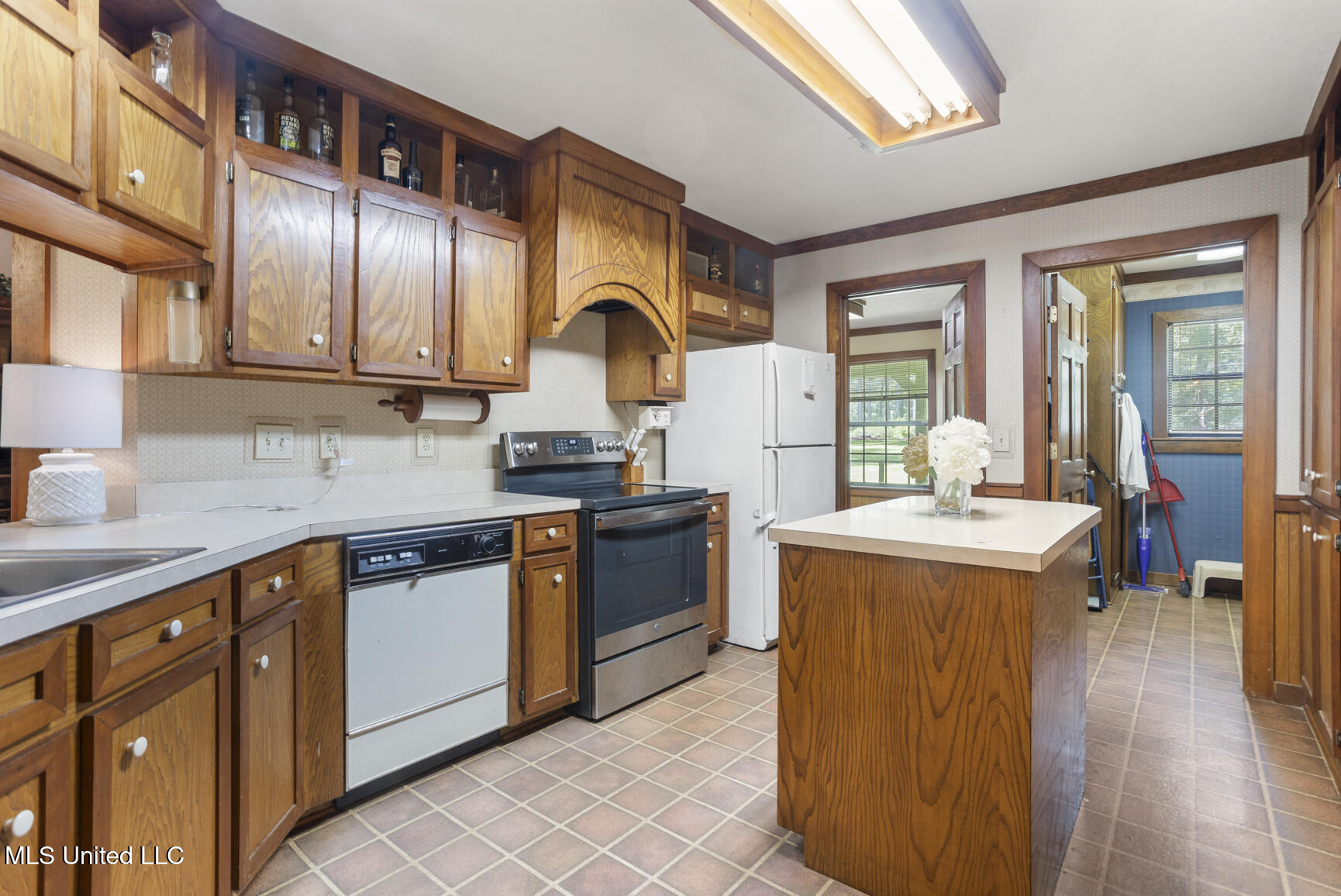 809 Spring Lake Drive Terry, MS 39170 - Photo 16 of 51 809 Spring Lake-16