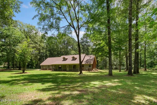$289,500 | 809 Spring Lake Drive, Terry, MS 39170
