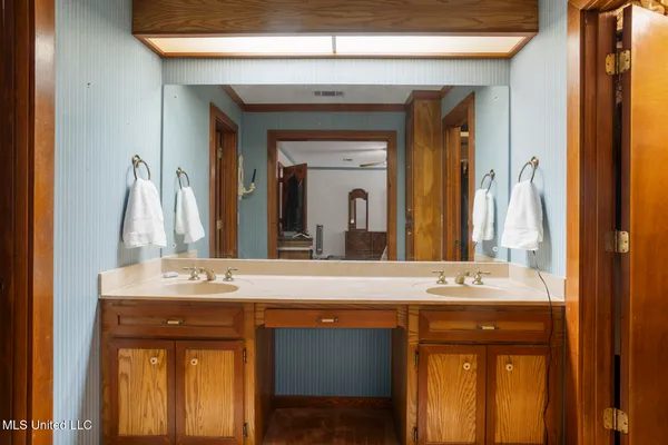 $289,500 | 809 Spring Lake Drive, Terry, MS 39170