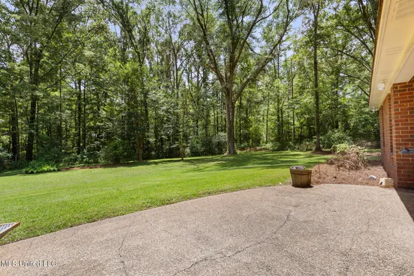 $289,500 | 809 Spring Lake Drive, Terry, MS 39170