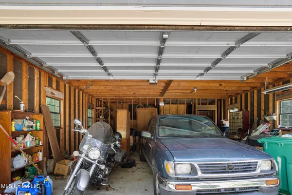 $289,500 | 809 Spring Lake Drive, Terry, MS 39170