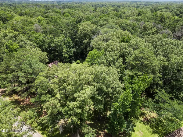 $289,500 | 809 Spring Lake Drive, Terry, MS 39170