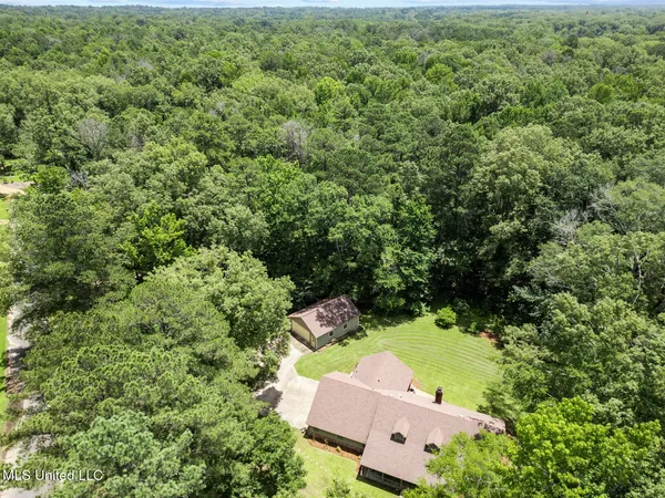 $289,500 | 809 Spring Lake Drive, Terry, MS 39170