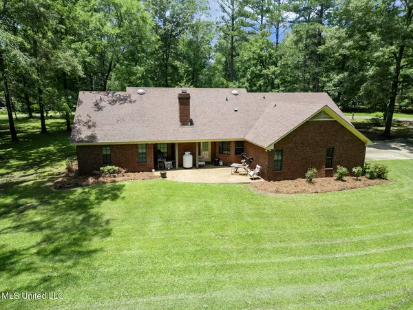 $289,500 | 809 Spring Lake Drive, Terry, MS 39170